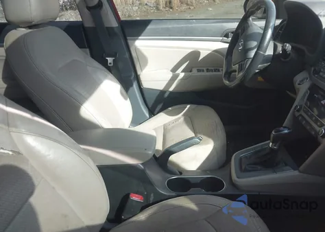 2017 Hyundai Elantra Limited из США, поврежденный, VIN 5NPD84LF6HH037120